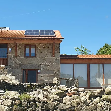 Casa Dos Cortinhais 펜션