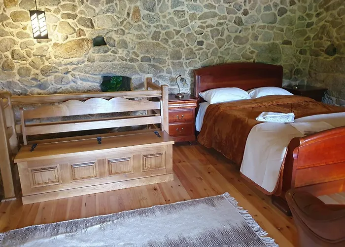 Casa Dos Cortinhais بيت للعطل